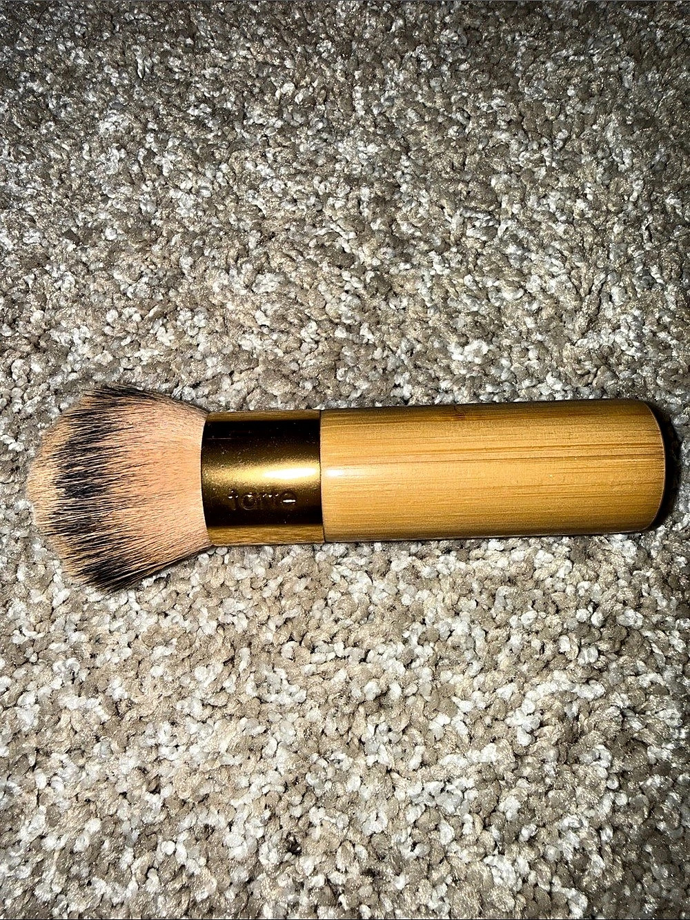 Tarte The Buffer Airbrush Finish Foundation Brush Makeup Brush in Brown & Gold